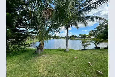 328 W Sugarland Circle, Clewiston, FL 33440 - Photo 14