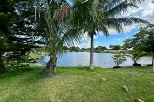 328 W Sugarland Cir, Clewiston, FL 33440 - Photo 14