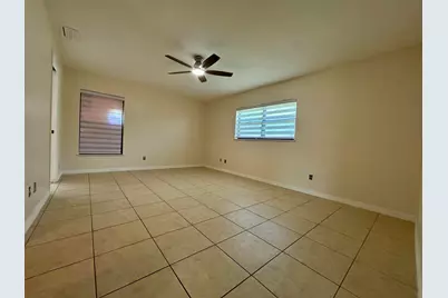 328 W Sugarland Circle, Clewiston, FL 33440 - Photo 10