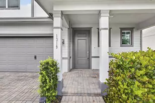 1319 Arrowhead Point Rd, Loxahatchee, FL 33470 - Photo 2