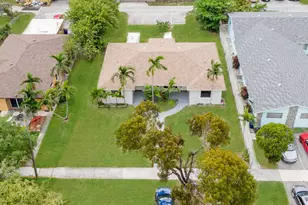 814 NE 8th St, Hallandale Beach, FL 33009 - Photo 18