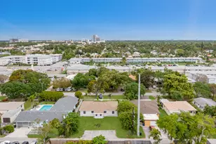 814 NE 8th St, Hallandale Beach, FL 33009 - Photo 24