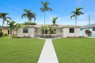 814 NE 8th St, Hallandale Beach, FL 33009 - Photo 2