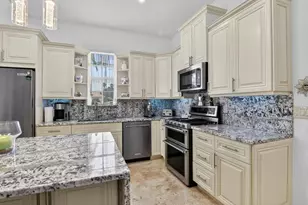 32 Monterey Pointe Dr, Palm Beach Gardens, FL 33418 - Photo 12