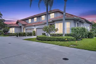 32 Monterey Pointe Dr, Palm Beach Gardens, FL 33418 - Photo 1