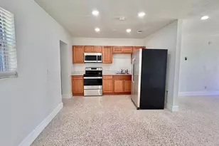 124 Abaco Dr, Palm Springs, FL 33461 - Photo 10