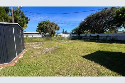 124 Abaco Drive, Palm Springs, FL 33461 - Photo 4