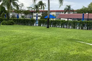9420 S Hollybrook Lake Dr, Pembroke Pines, FL 33025 - Photo 16