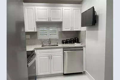 9420 S Hollybrook Lake Drive #102, Pembroke Pines, FL 33025 - Photo 2