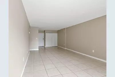 9360 Fontainebleau Boulevard #Apt 310, Miami, FL 33172 - Photo 14
