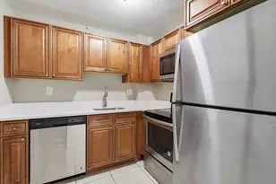 9360 Fontainebleau Blvd, Miami, FL 33172 - Photo 18