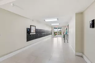 9360 Fontainebleau Blvd, Miami, FL 33172 - Photo 12