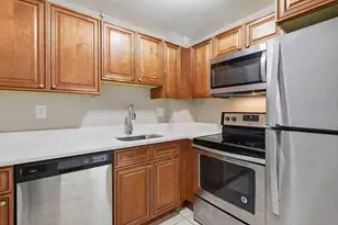 9360 Fontainebleau Blvd, Miami, FL 33172 - Photo 16