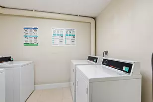 9360 Fontainebleau Blvd, Miami, FL 33172 - Photo 18