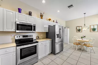 10760 Royal Caribbean Circle, Boynton Beach, FL 33437 - Photo 6