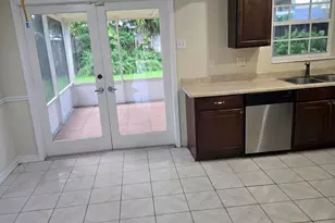 311 NE 42nd St, Oakland Park, FL 33334 - Photo 12