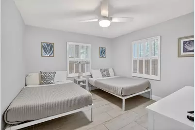 721 NE 8th Avenue, Boynton Beach, FL 33435 - Photo 18