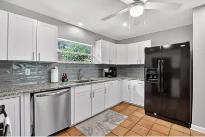 721 NE 8th Avenue, Boynton Beach, FL 33435 - Photo 8