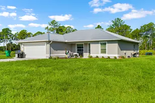 2872 Secretariat Dr, Labelle, FL 33935 - Photo 6