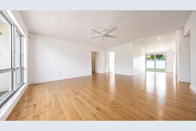420 SE 4th Court, Pompano Beach, FL 33060 - Photo 8