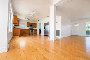 420 SE 4th Ct, Pompano Beach, FL 33060 - Photo 14