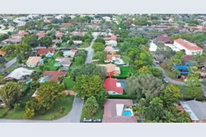 3205 NW 87th Avenue, Coral Springs, FL 33071 - Photo 30