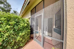 22667 Meridiana Dr, Boca Raton, FL 33433 - Photo 4