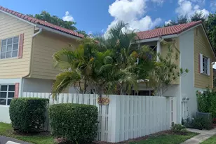260 Seabreeze Cir, Jupiter, FL 33477 - Photo 2
