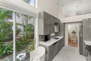 5246 Windsor Parke Dr, Boca Raton, FL 33496 - Photo 12