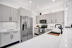 2636 NE 9th Ave, Wilton Manors, FL 33334 - Photo 24