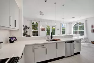 2636 NE 9th Ave, Wilton Manors, FL 33334 - Photo 22