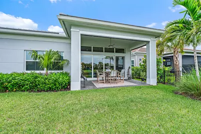 10075 Driftwood Way, Palm Beach Gardens, FL 33412 - Photo 4