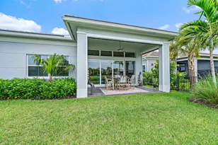 10075 Driftwood Wy, Palm Beach Gardens, FL 33412 - Photo 4