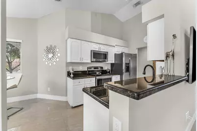 994 NW 93rd Avenue, Plantation, FL 33324 - Photo 10