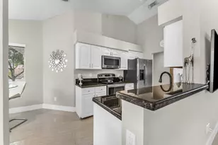 994 NW 93rd Ave, Plantation, FL 33324 - Photo 10