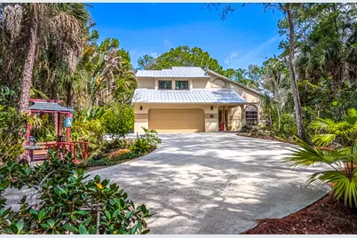 8259 155th Place N, Palm Beach Gardens, FL 33418 - Photo 1