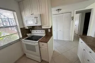 21 Abbey Ln, Delray Beach, FL 33446 - Photo 4