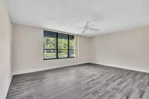 7564 Regency Lake Dr, Boca Raton, FL 33433 - Photo 32