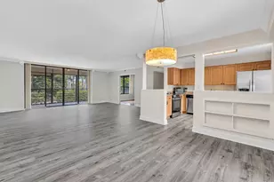 7564 Regency Lake Dr, Boca Raton, FL 33433 - Photo 10
