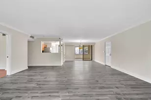 7564 Regency Lake Dr, Boca Raton, FL 33433 - Photo 14