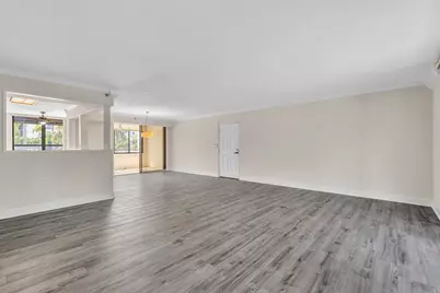 7564 Regency Lake Drive #202, Boca Raton, FL 33433 - Photo 12