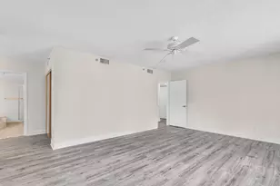 7564 Regency Lake Dr, Boca Raton, FL 33433 - Photo 20
