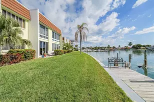 1315 Bayshore Dr, Fort Pierce, FL 34949 - Photo 1