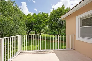 2110 NW 75th Way, Pembroke Pines, FL 33024 - Photo 10
