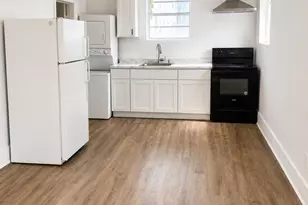528 SW 3rd St, Miami, FL 33130 - Photo 2