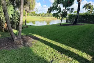 2285 Ridgewood Cir, Royal Palm Beach, FL 33411 - Photo 4