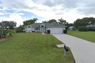 102 Miller Dr, Sebastian, FL 32958 - Photo 1
