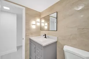 3800 N Hills Dr, Hollywood, FL 33021 - Photo 22