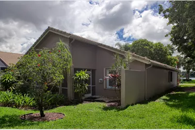 9689 Positano Way, Lake Worth, FL 33467 - Photo 2