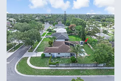 100 Greenwood Court, Royal Palm Beach, FL 33411 - Photo 48